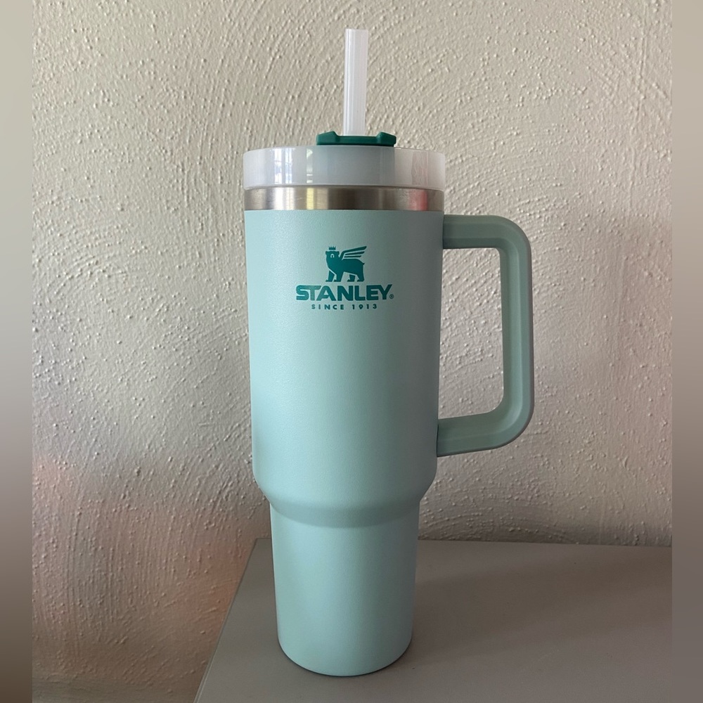 Stanley 40oz Quencher